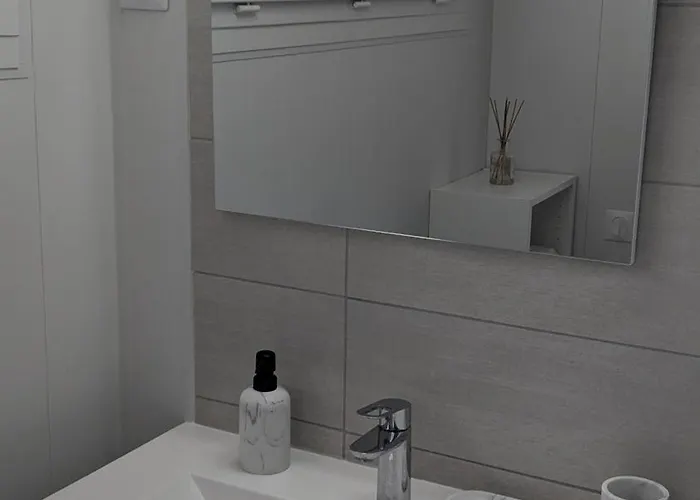 Accommodatie bij particulieren Volta Garden Proche Du Tram *